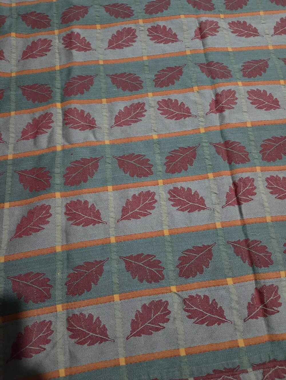 Crate & Barrel Oak Leaf Earthy Woven Tablecloth 59